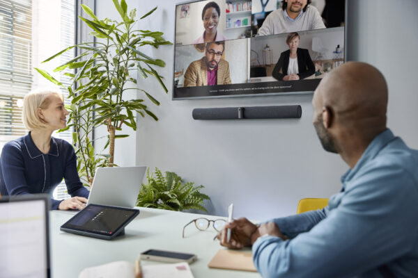 Jabra-PanaCast-50-Video-Bar-System-Meeting-Room-Close-Up-Microsoft-Medium Jabra PanaCast 50 Video Bar System