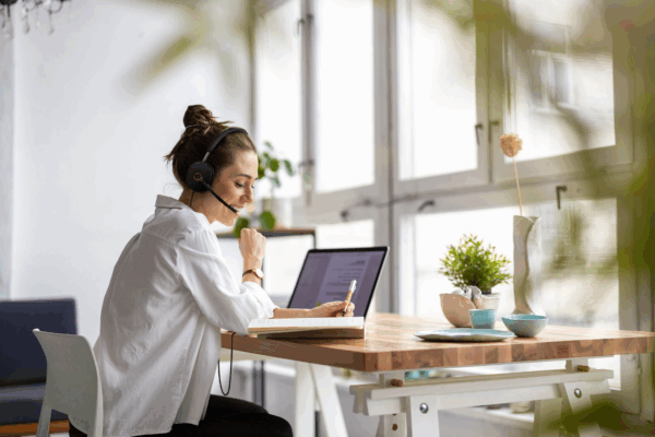 Yealink UH48 Lifestyle Female Open Office Image Yealink UH48 Dual Headset USB-C/A